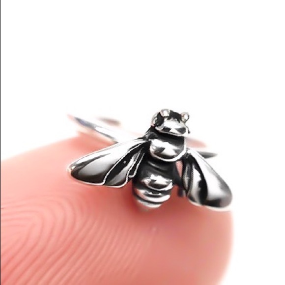 925 Sterling Silver Honey Bee Cartilage Helix Tragus Rook Conch Hoop Earring - Picture 6 of 9